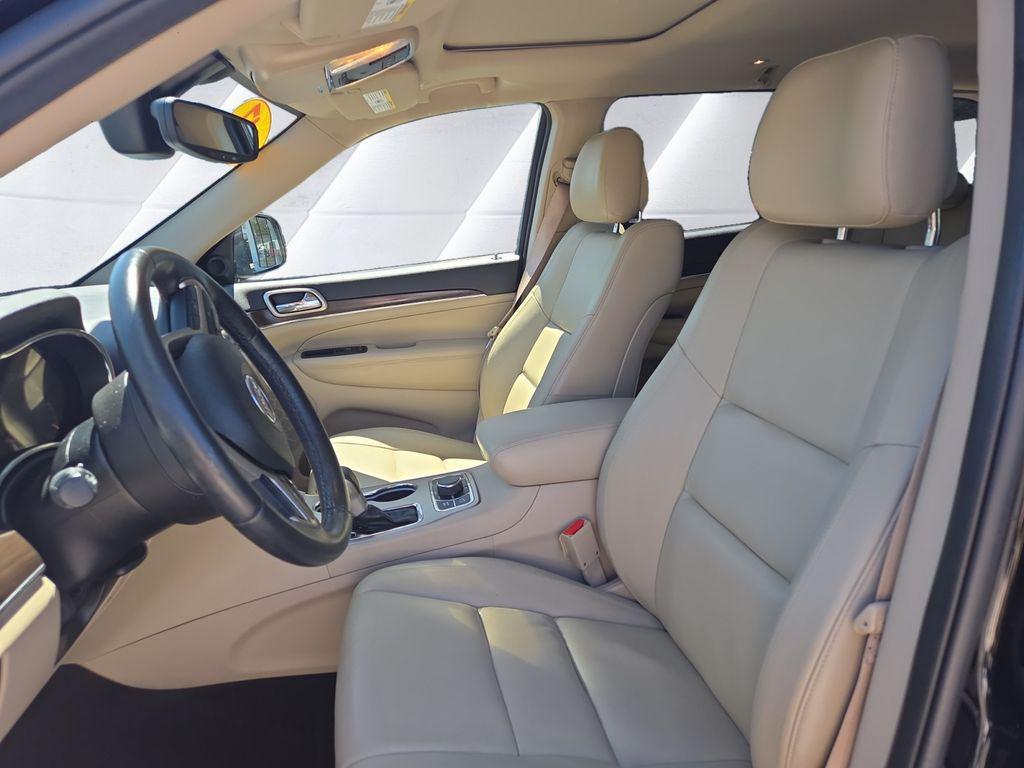 used 2017 Jeep Grand Cherokee car, priced at $18,699