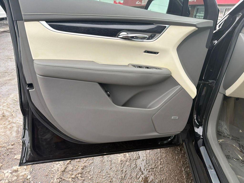 used 2021 Cadillac XT6 car, priced at $26,195