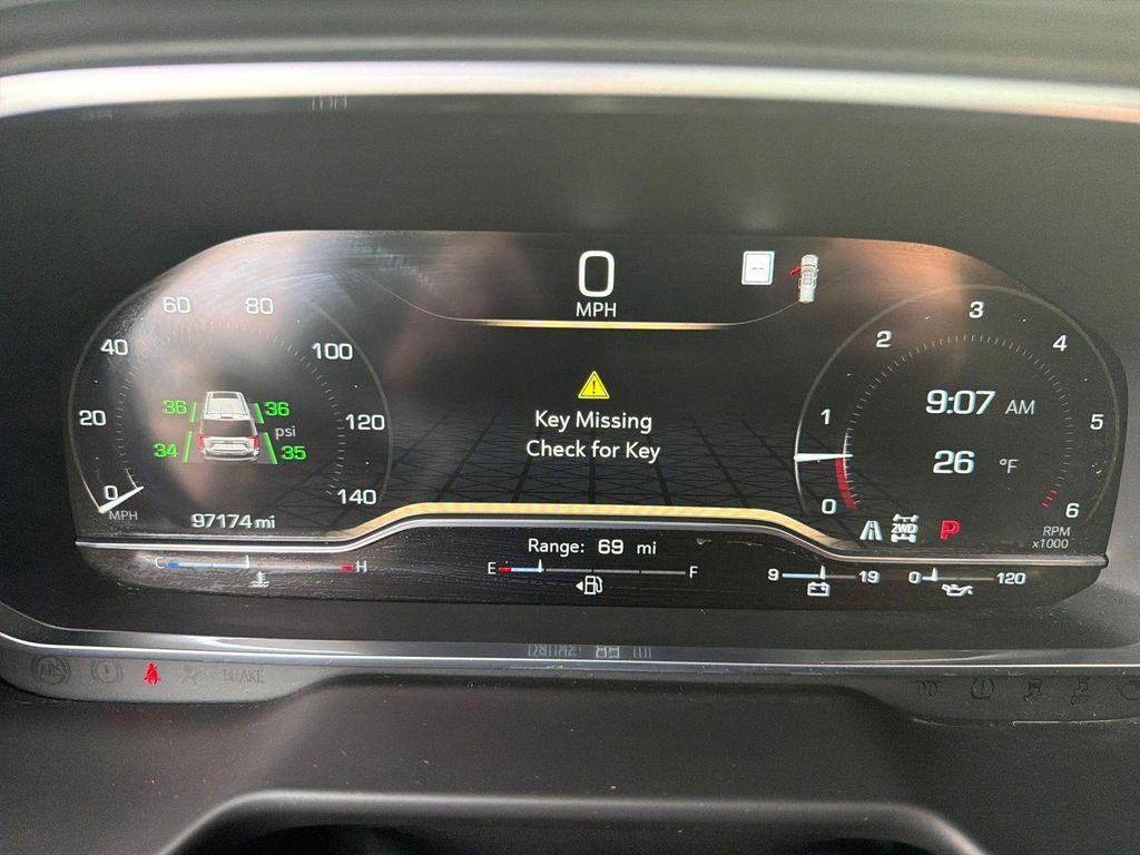 used 2023 GMC Yukon XL car, priced at $47,872