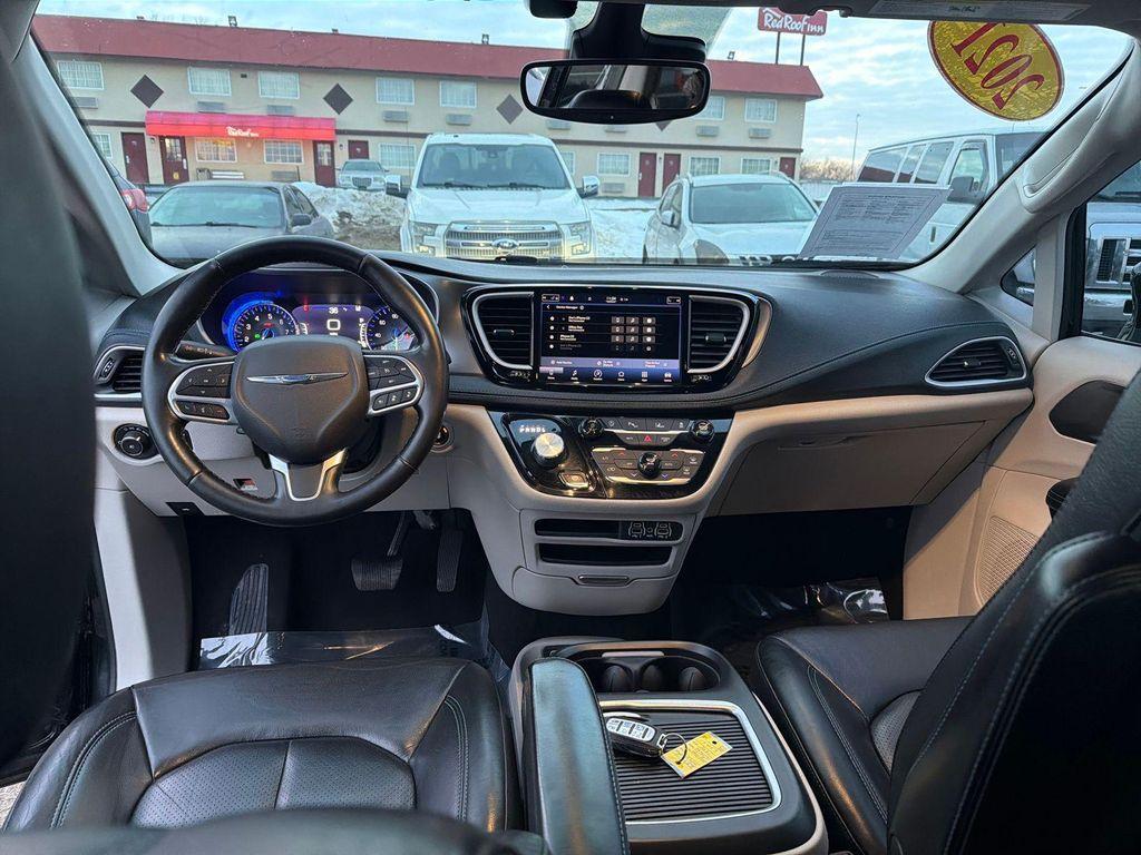 used 2021 Chrysler Pacifica car, priced at $18,833