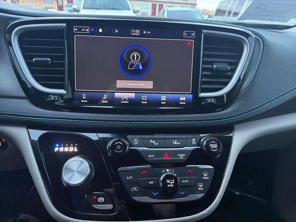 used 2021 Chrysler Pacifica car, priced at $18,833