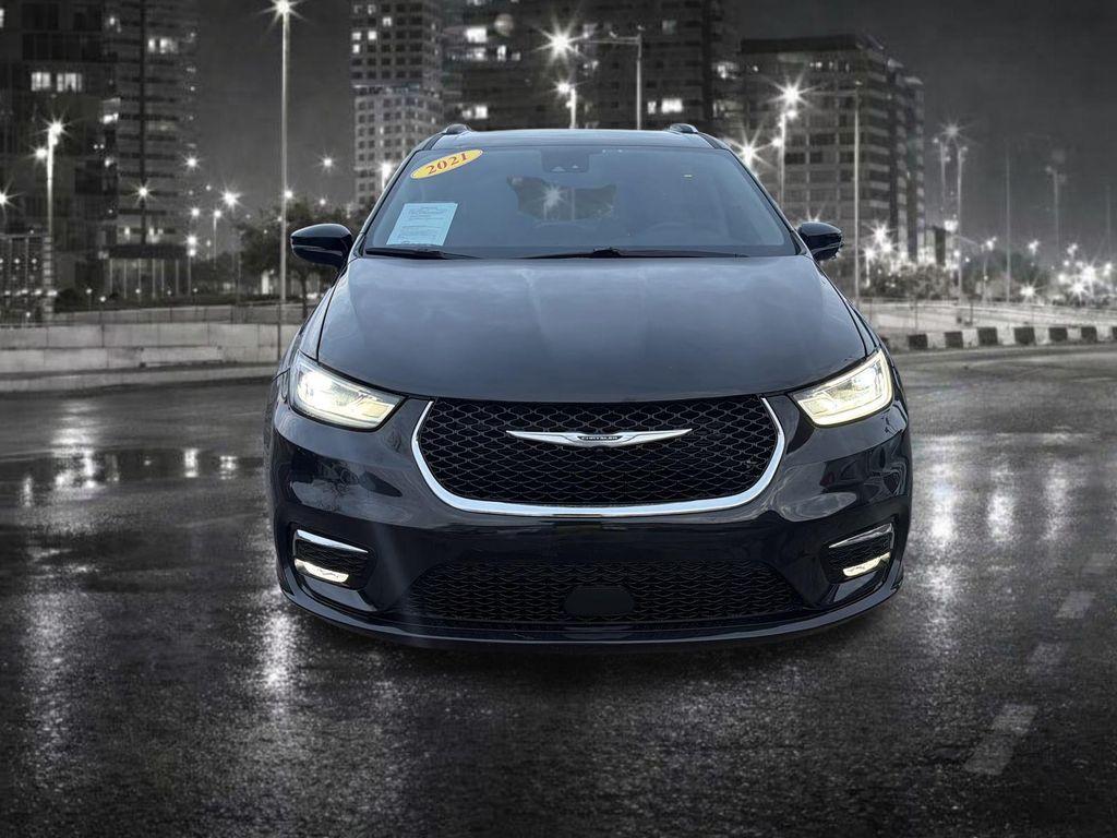 used 2021 Chrysler Pacifica car, priced at $18,833