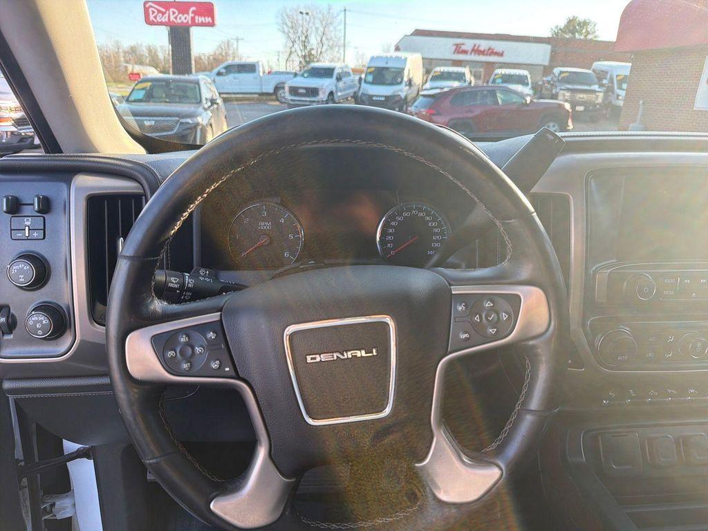used 2018 GMC Sierra 1500 car, priced at $28,998