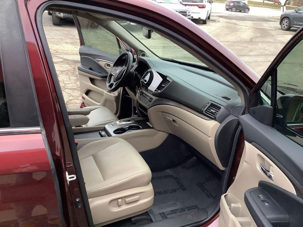 used 2022 Honda Pilot car, priced at $25,199