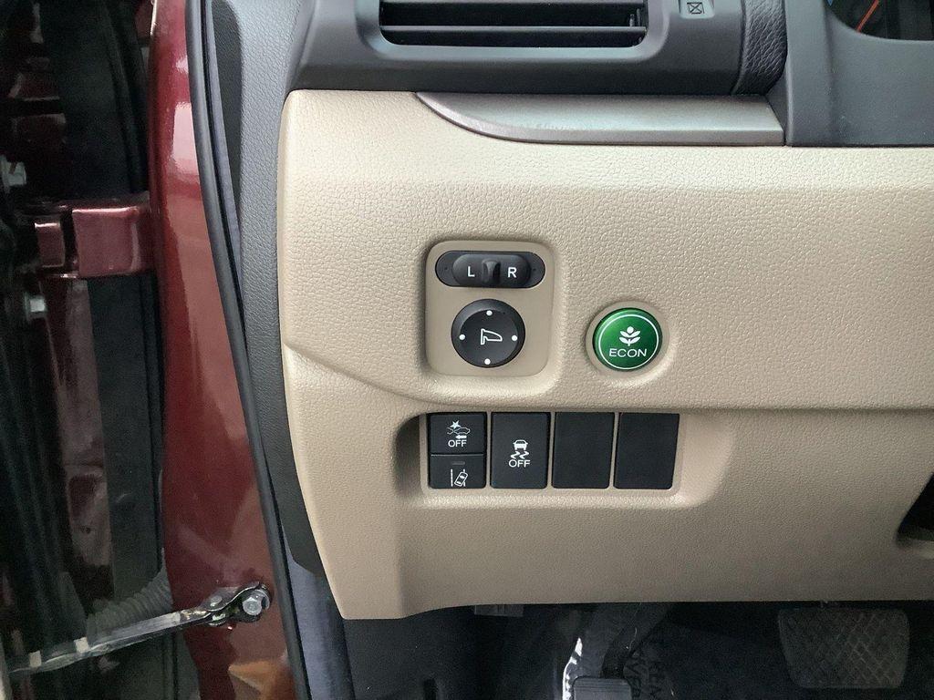 used 2022 Honda Pilot car, priced at $25,199