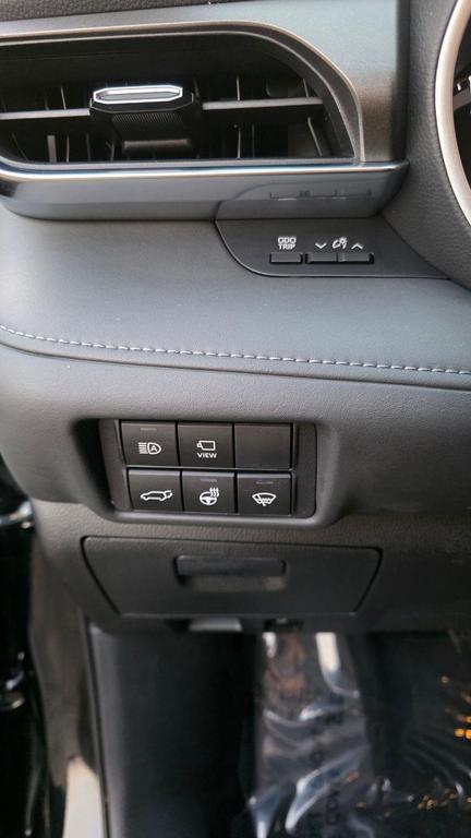 used 2022 Toyota Highlander car, priced at $29,988