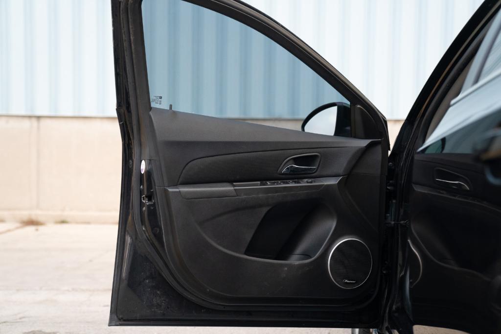 used 2016 Chevrolet Cruze Limited car, priced at $7,998