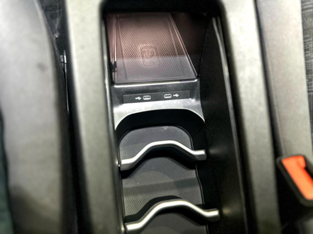 2022 Glacier White Volkswagen ID.4