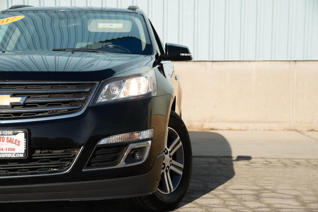 used 2017 Chevrolet Traverse car, priced at $5,995