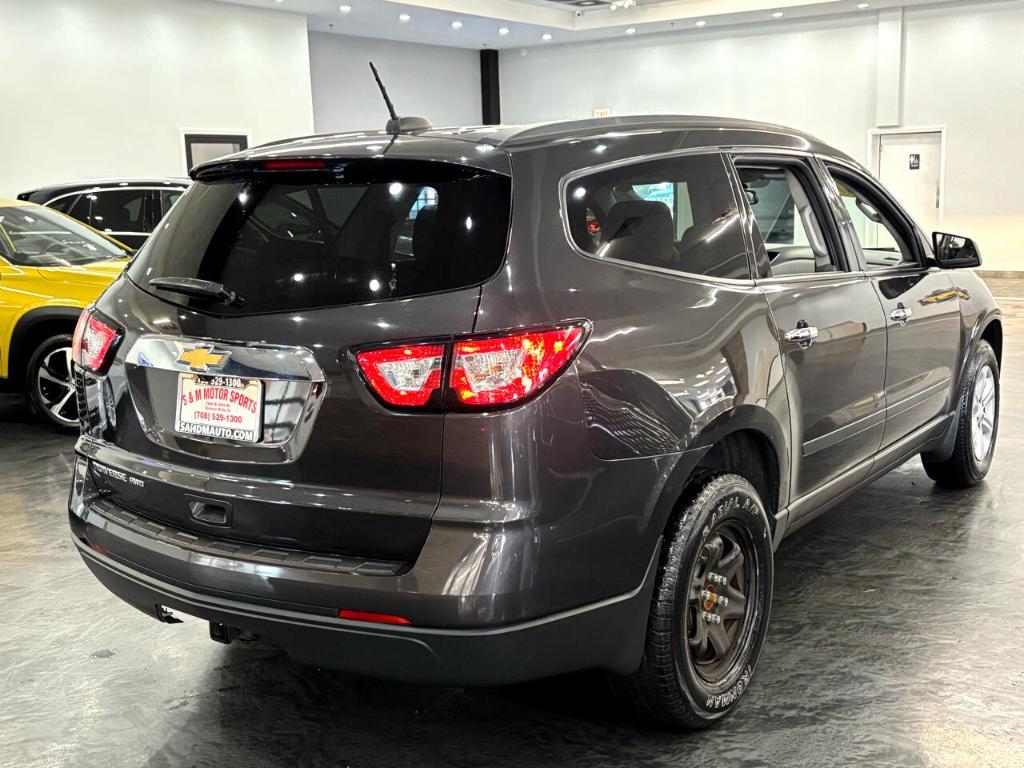 used 2017 Chevrolet Traverse car, priced at $7,988