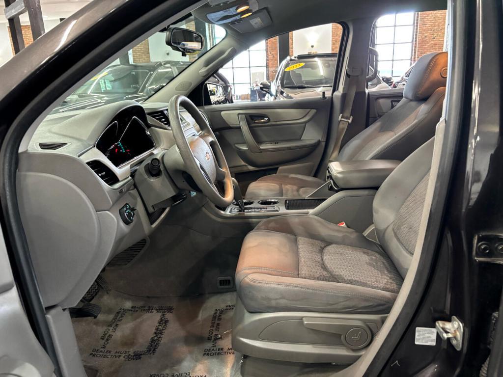 used 2017 Chevrolet Traverse car, priced at $7,988