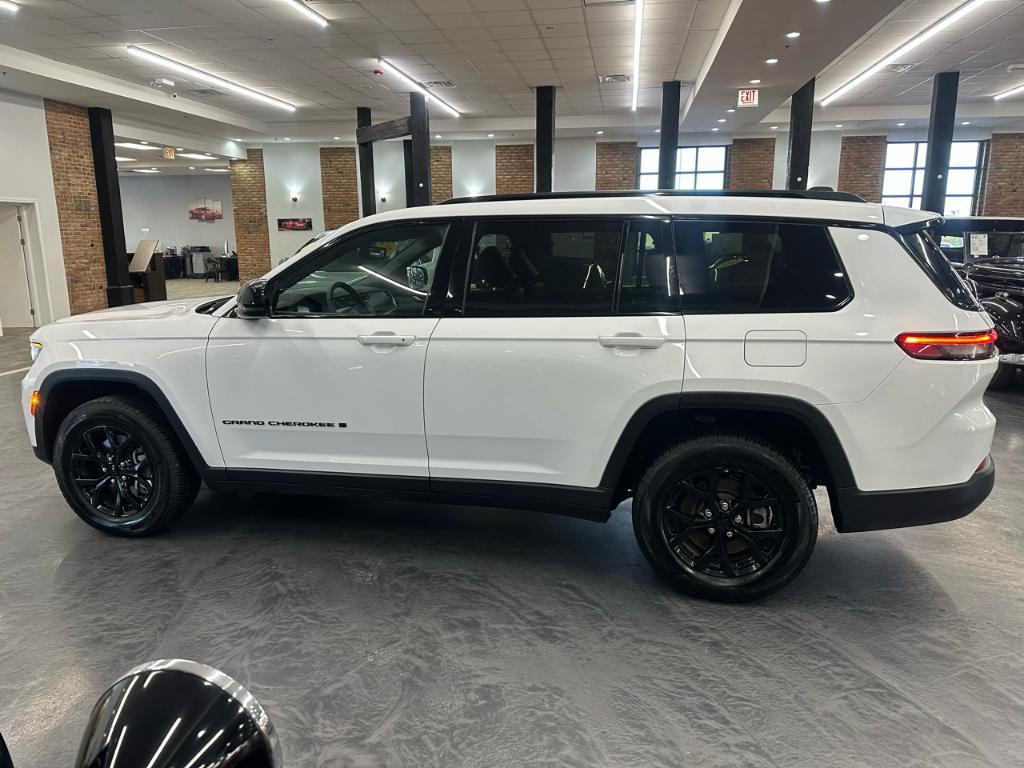 used 2024 Jeep Grand Cherokee L car, priced at $30,988