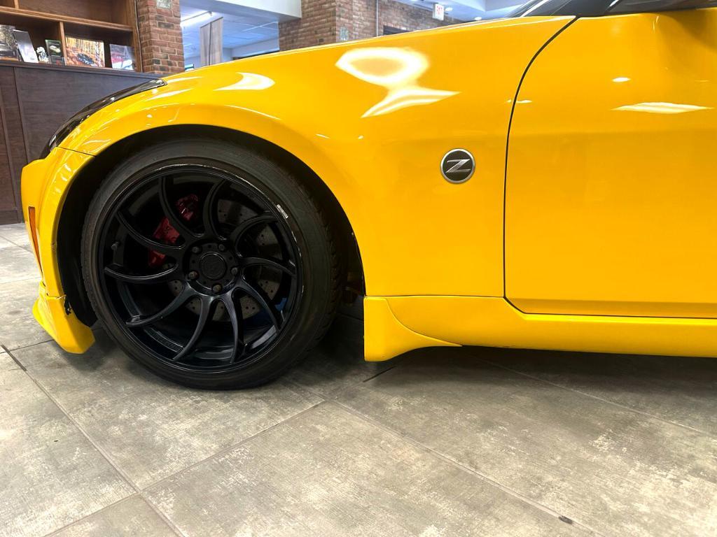 used 2005 Nissan 350Z car, priced at $10,988