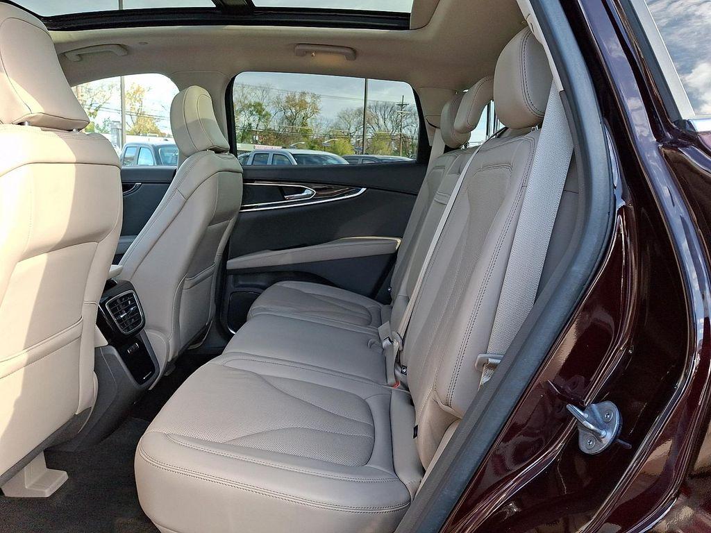 used 2022 Lincoln Nautilus car, priced at $33,691