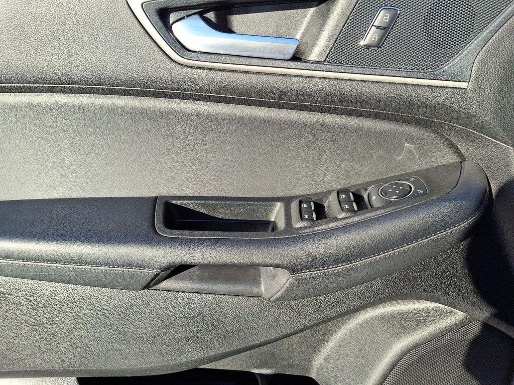 used 2024 Ford Edge car, priced at $23,990