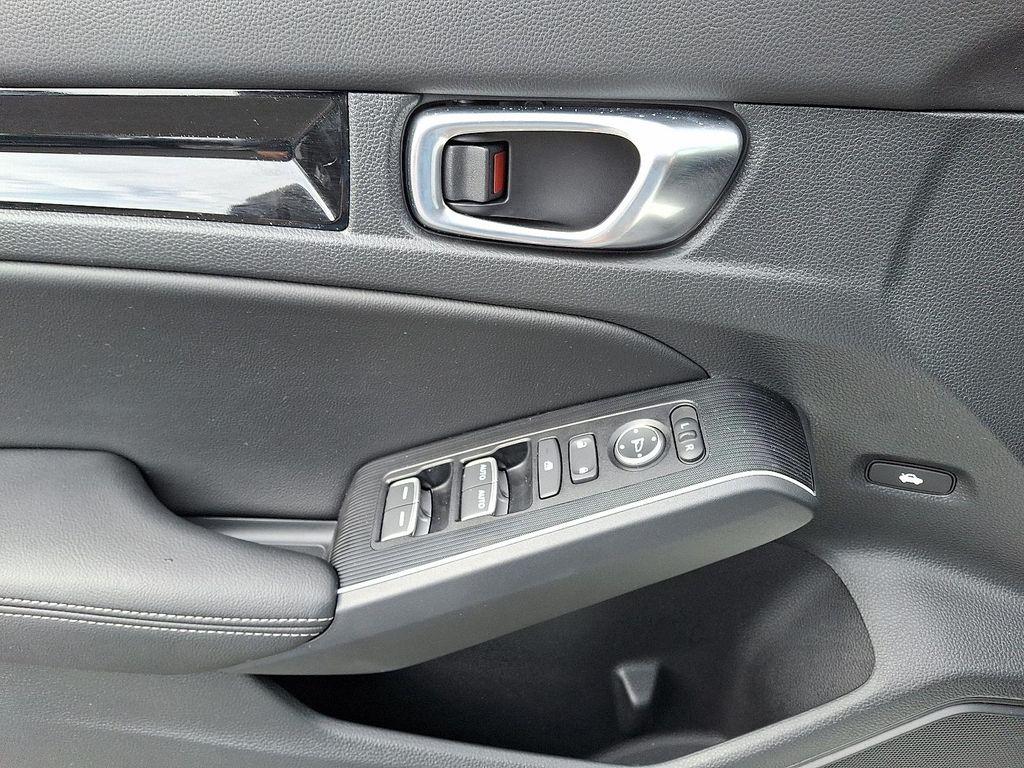 used 2025 Honda Civic Hybrid car, priced at $29,990