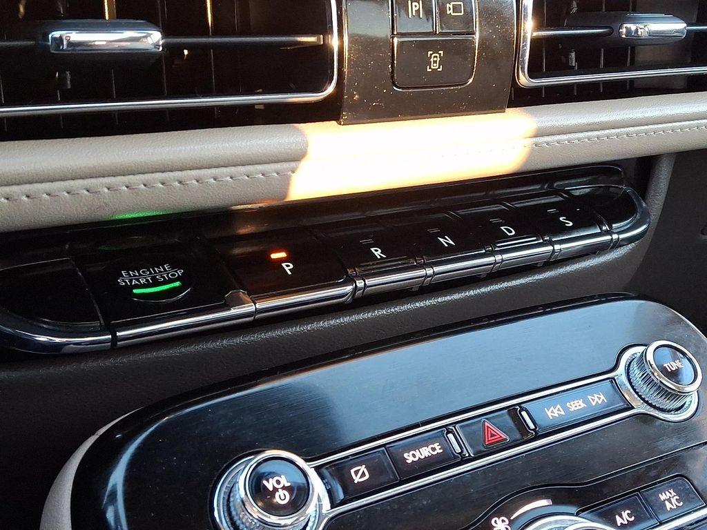 used 2022 Lincoln Nautilus car, priced at $32,991