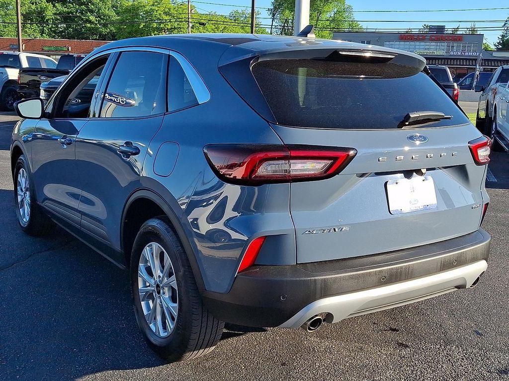 used 2023 Ford Escape car, priced at $23,494