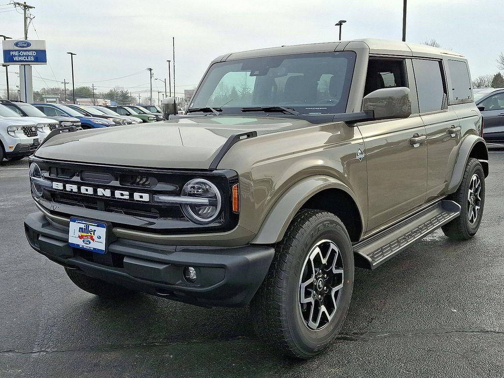 used 2025 Ford Bronco car, priced at $44,390