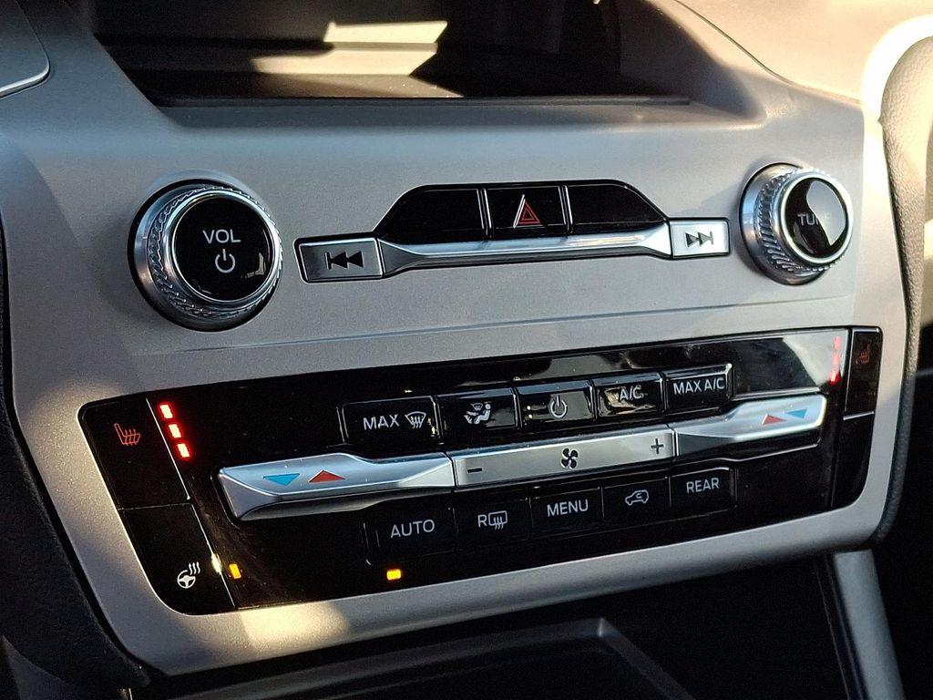 used 2023 Ford Explorer car, priced at $31,794