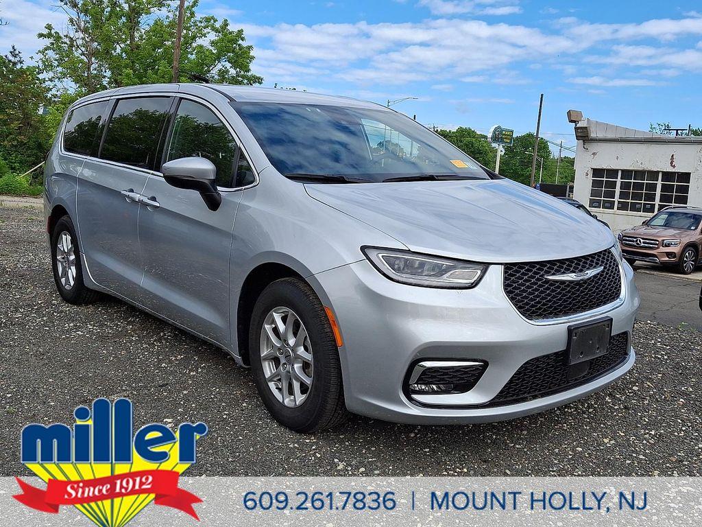 used 2023 Chrysler Pacifica car, priced at $26,494