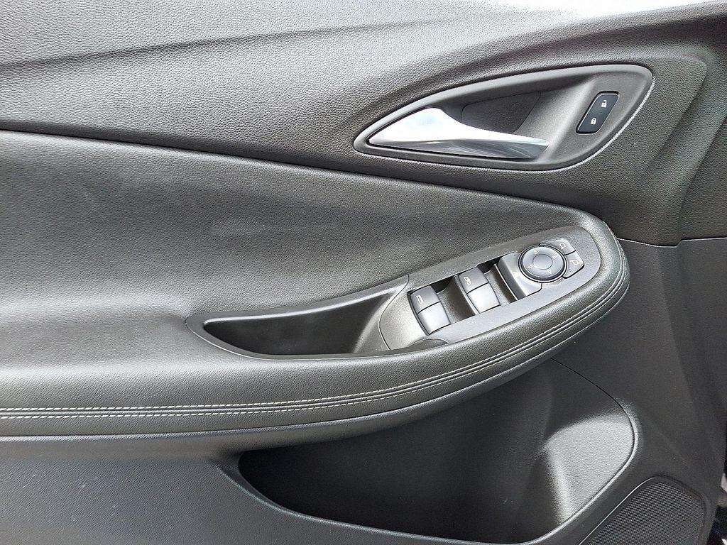 used 2024 Buick Encore GX car, priced at $19,990