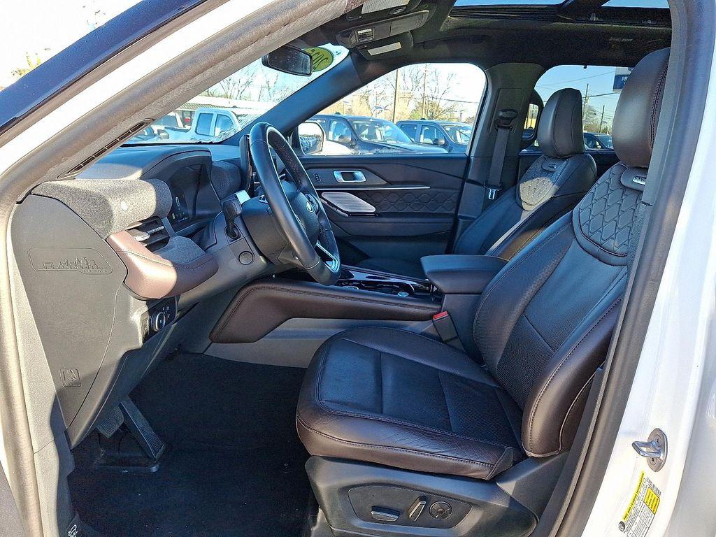 used 2025 Ford Explorer car, priced at $47,990