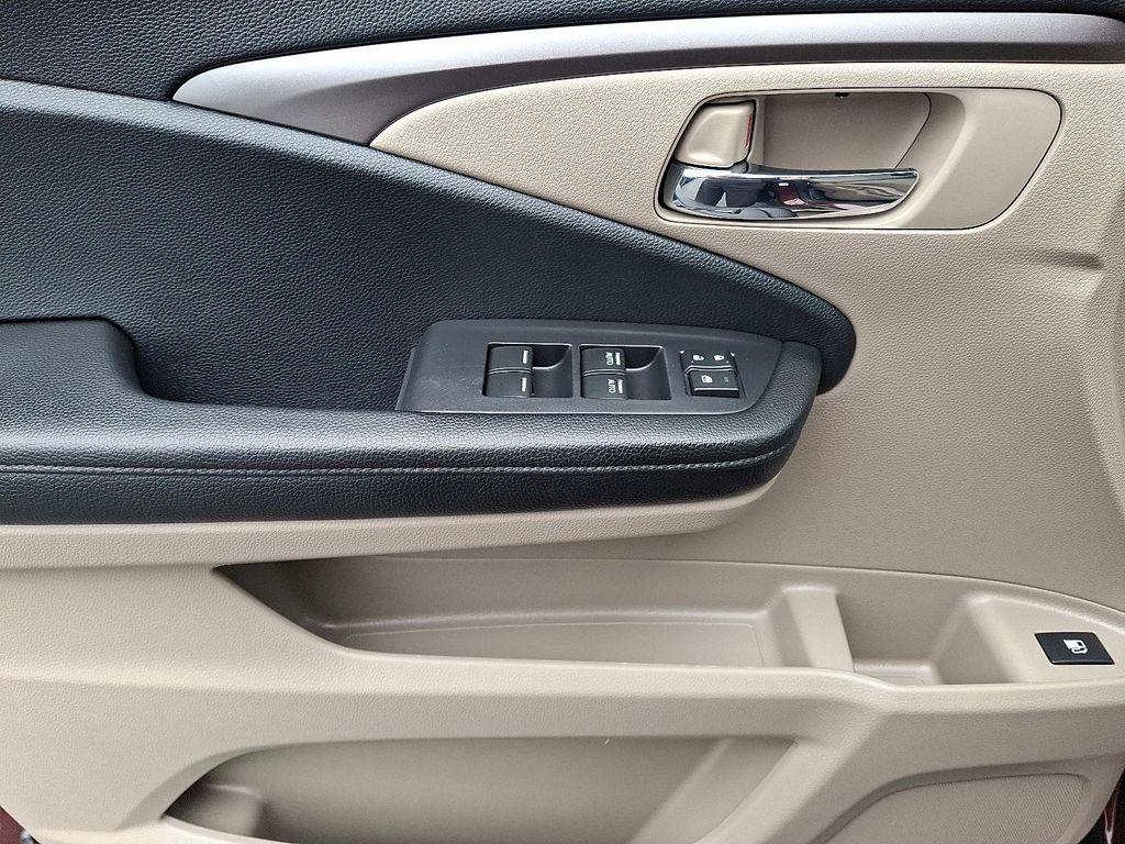 used 2020 Honda Pilot car, priced at $20,490