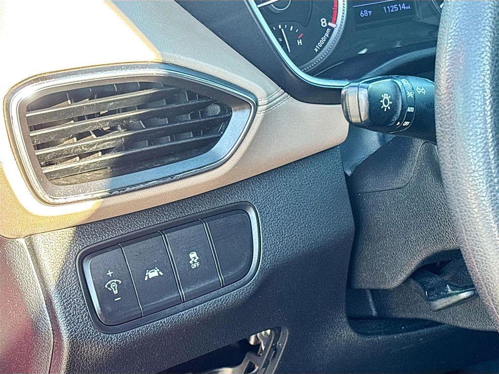 used 2020 Hyundai Santa Fe car, priced at $10,895