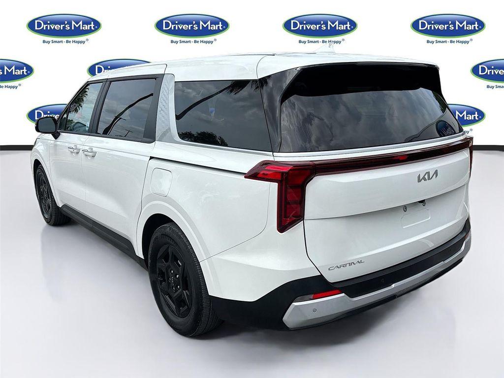 used 2025 Kia Carnival car, priced at $30,193