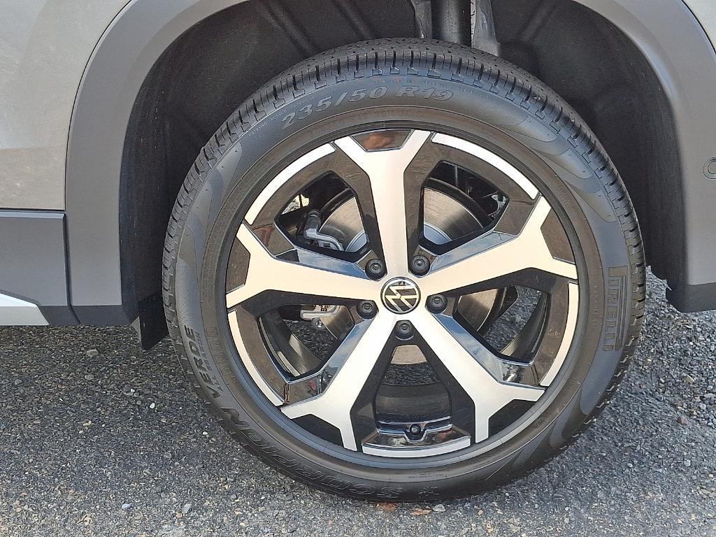 new 2025 Volkswagen Tiguan car, priced at $35,344