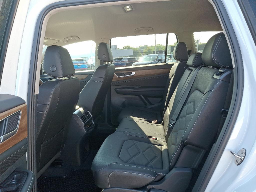 new 2026 Volkswagen Atlas car, priced at $42,464