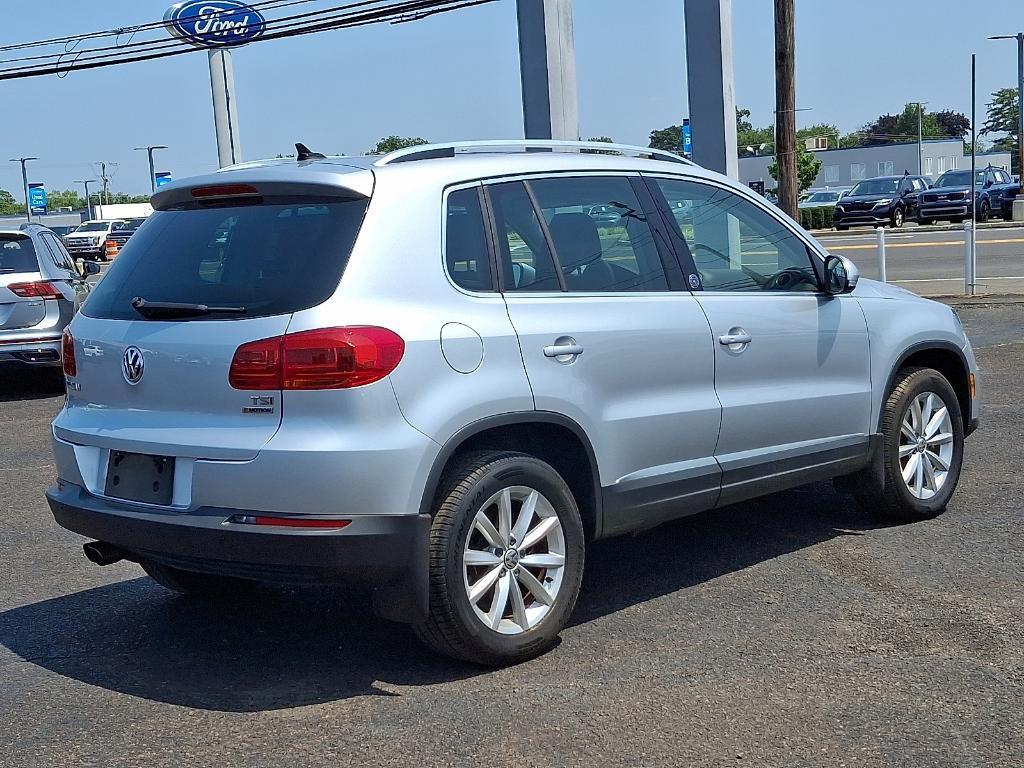 2017 Reflex Silver Metallic Volkswagen Tiguan
