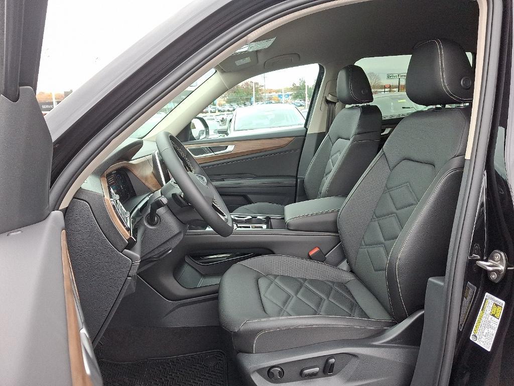 new 2026 Volkswagen Atlas car, priced at $48,950