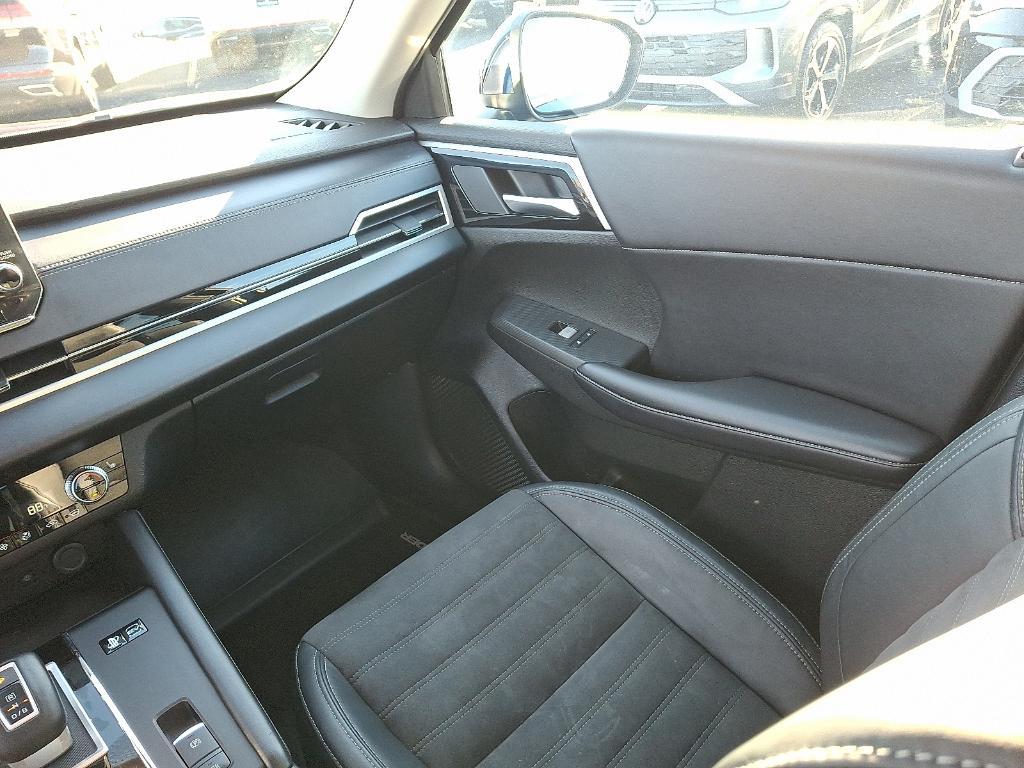 used 2023 Mitsubishi Outlander PHEV car, priced at $25,599