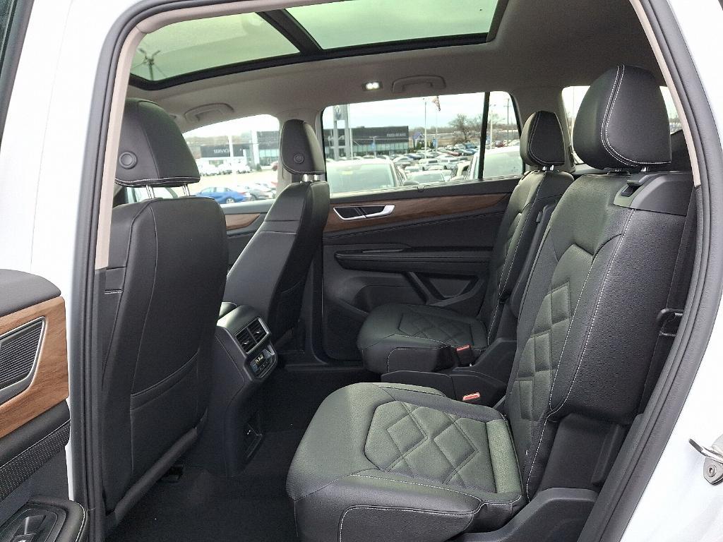 new 2026 Volkswagen Atlas car, priced at $51,300