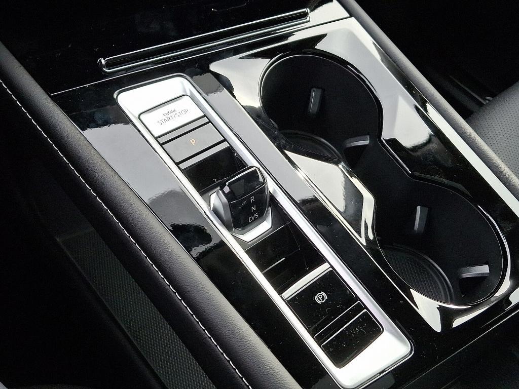 new 2026 Volkswagen Atlas car, priced at $51,300