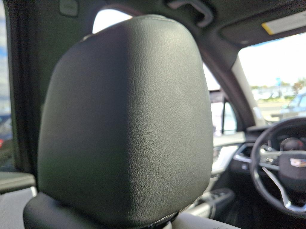 used 2023 Cadillac XT6 car, priced at $29,999