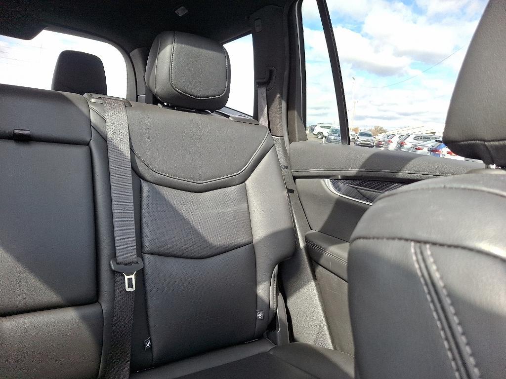 used 2023 Cadillac XT6 car, priced at $29,999