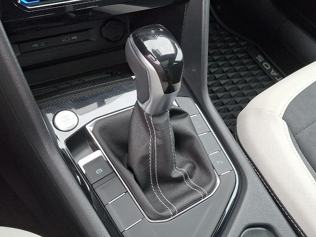 new 2025 Volkswagen Taos car, priced at $32,201