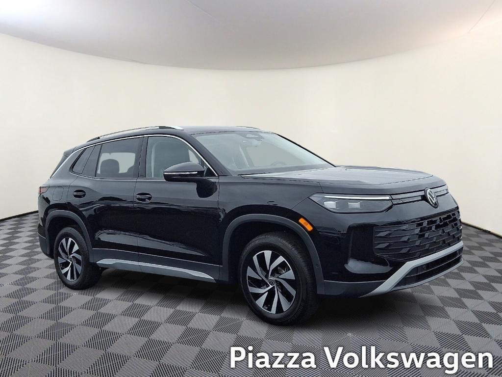 new 2025 Volkswagen Tiguan car, priced at $33,761