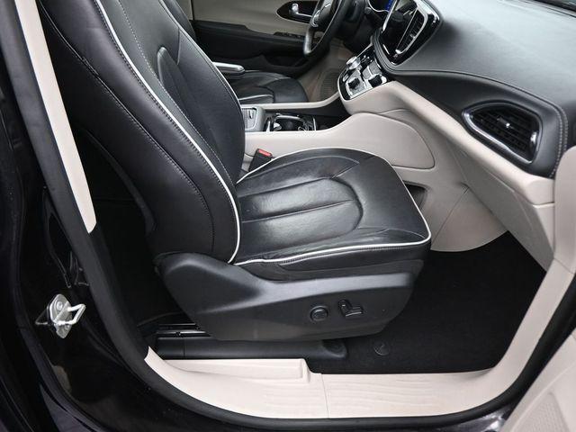 used 2024 Chrysler Pacifica car, priced at $27,791