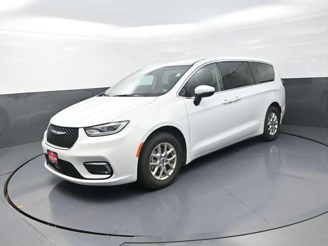 used 2023 Chrysler Pacifica car, priced at $22,078
