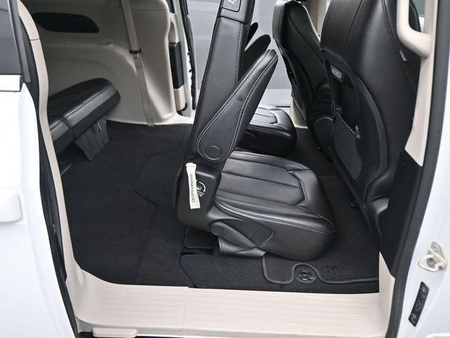 used 2023 Chrysler Pacifica car, priced at $23,071