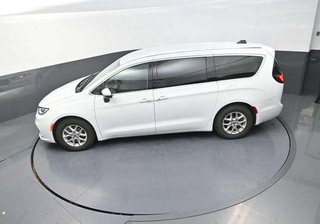 used 2023 Chrysler Pacifica car, priced at $23,071