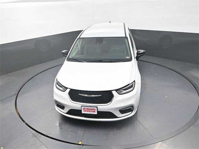 used 2024 Chrysler Pacifica car, priced at $27,591