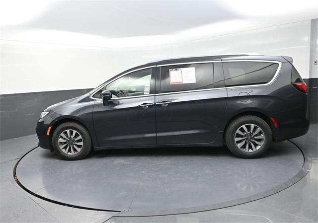 used 2021 Chrysler Pacifica car, priced at $20,291