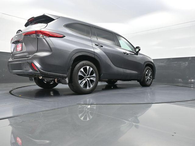 used 2021 Toyota Highlander car, priced at $26,497