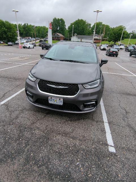used 2022 Chrysler Pacifica car, priced at $18,878