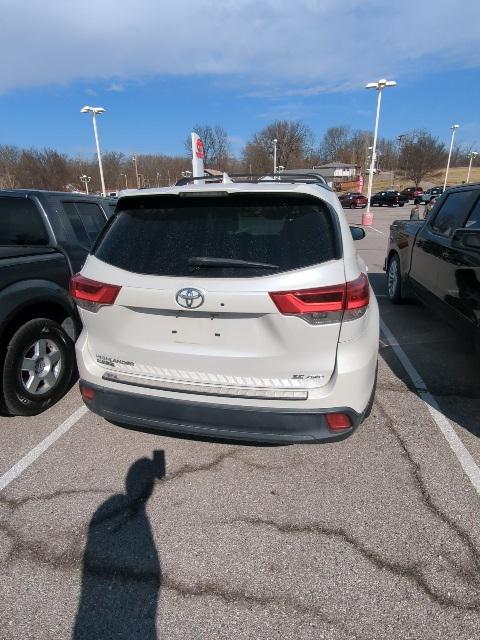 used 2018 Toyota Highlander car, priced at $23,191